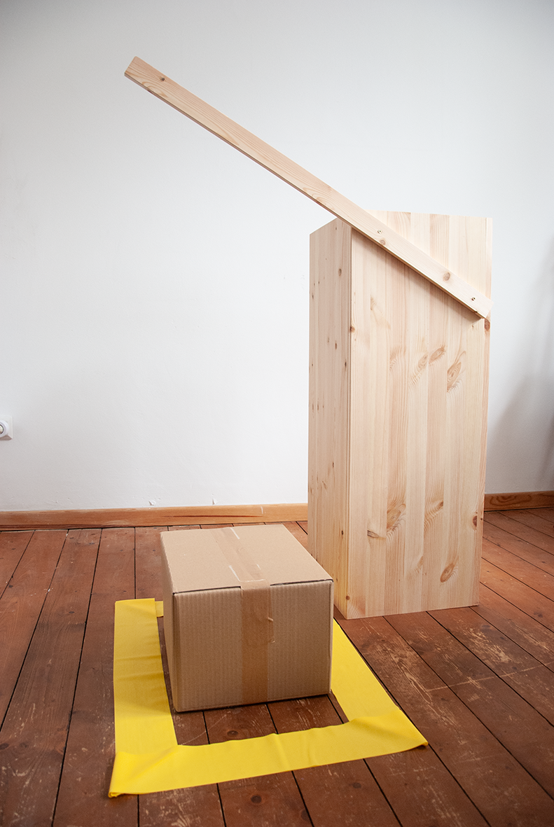 The picture is showing the artwork 7000 steps by the artist Sandra Miriam Ehlen